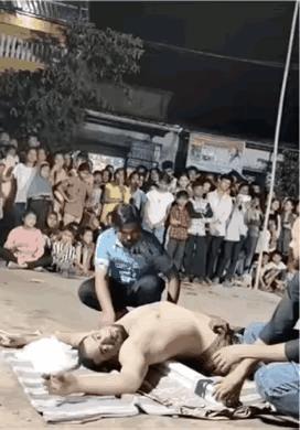 新款游戏，大石碎胸口，