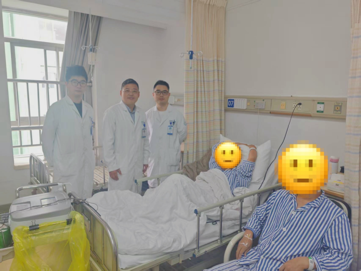 因为“面子问题”, 姐弟俩一同住进医院! 医生一刀解除痛苦