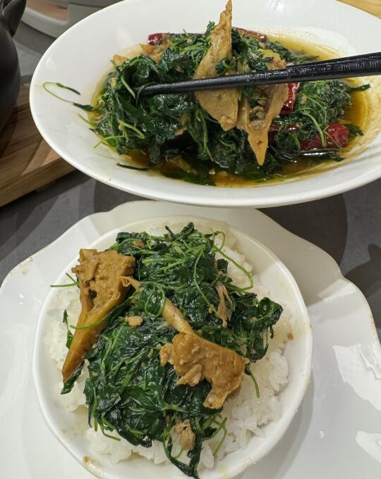 有没有苏州人进来解释一下！这是什么美食，还怪好吃的