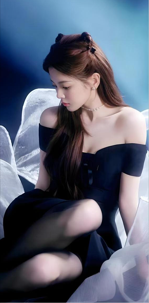 杨超越，这次穿得也太大胆了！！！一直以来都是以“真实不做作”圈粉的‘...