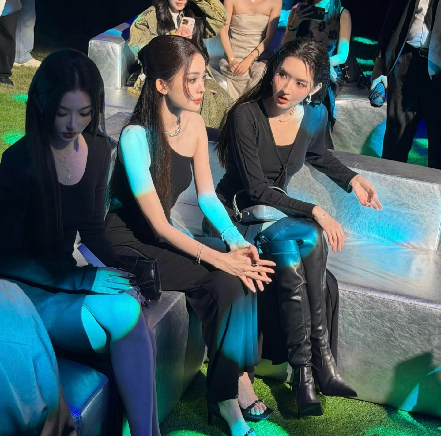 孔雪儿娜扎王玉雯同框，女明星都好美呀