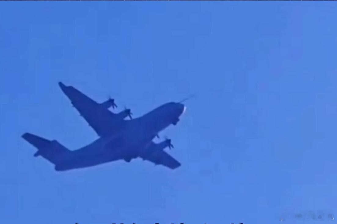 新中运的出现正当其时。运8运9的问题是设计太老旧，无论怎么改，余地很小。特别是翼