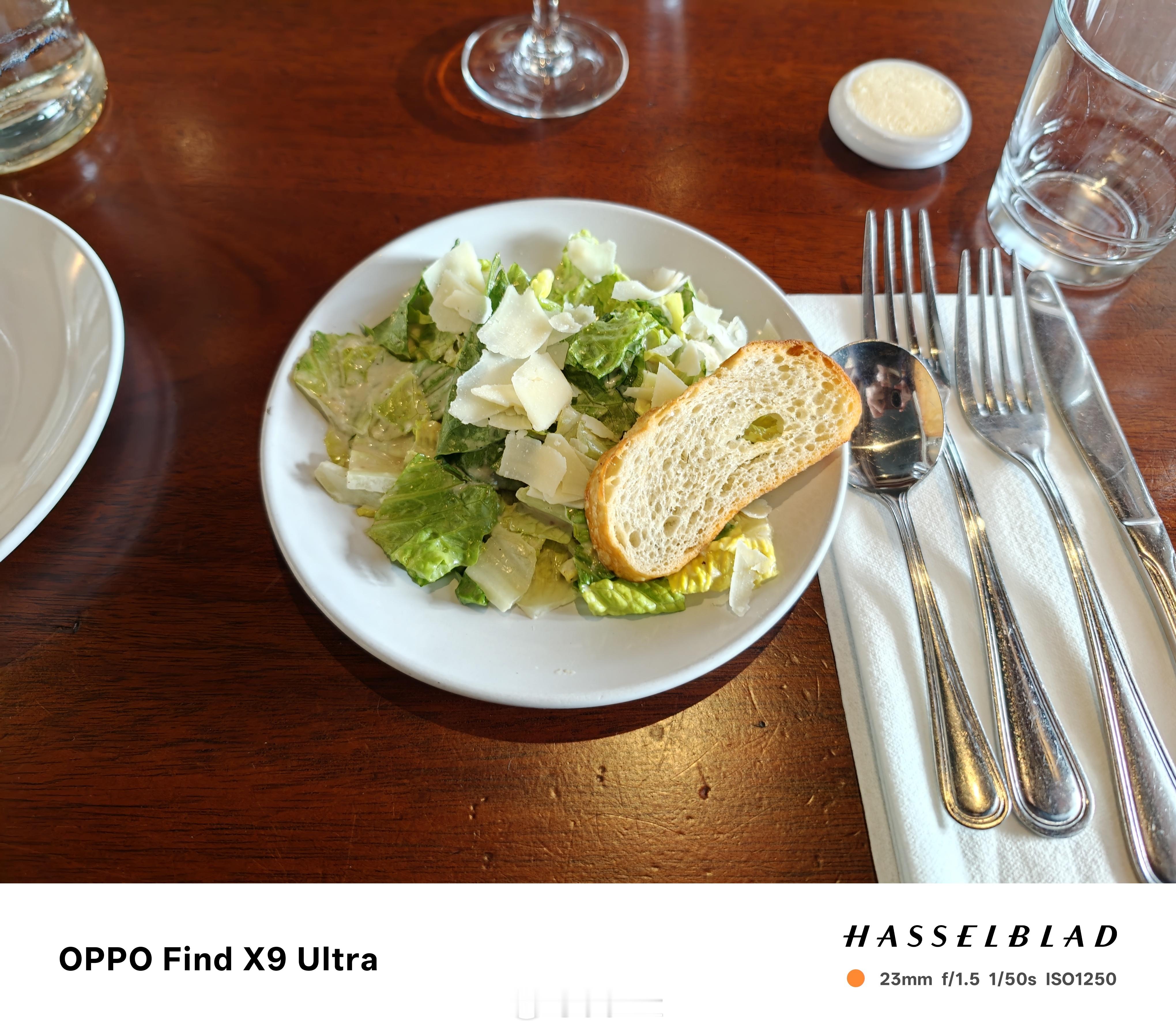 芝士怎么这么臭啊，整个饭店都是臭的就跟拿臭袜子当口罩一样，真要吐了