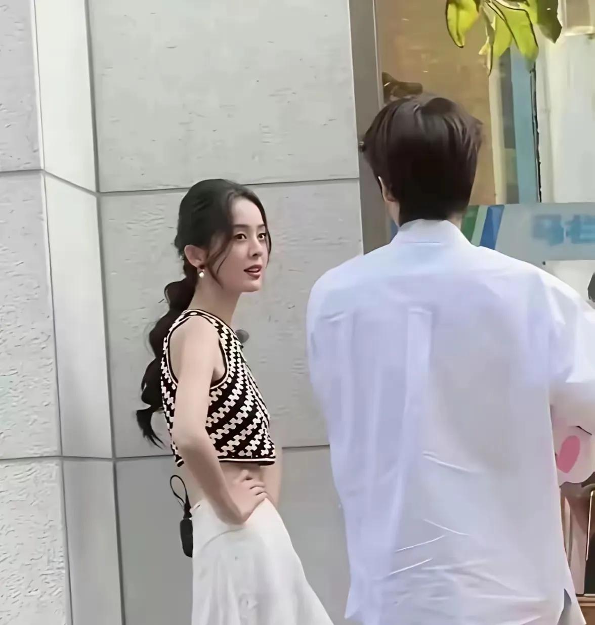 内娱所谓美女，是不是都活在镜头里？或者说，内娱女星放现实中，有好看的吗？继赵