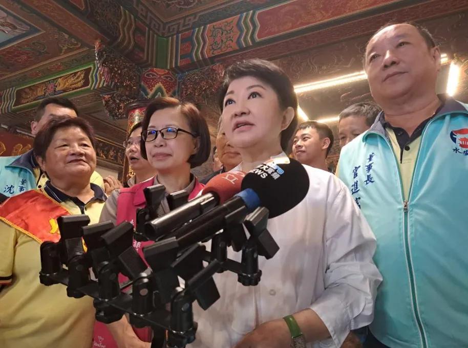 就在刚刚，5月1日，针对国民党主席郑丽文计划访美行程前接受美媒专访，台湾省台中