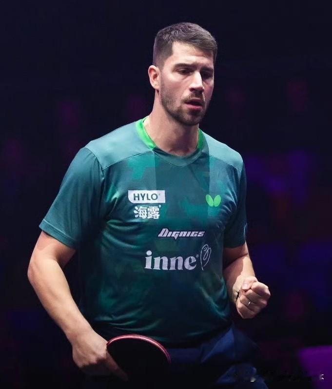 弗朗西斯卡不是打了德甲联赛才厉害的，也不是当了萨尔布吕肯俱乐部队长后才厉害的，而