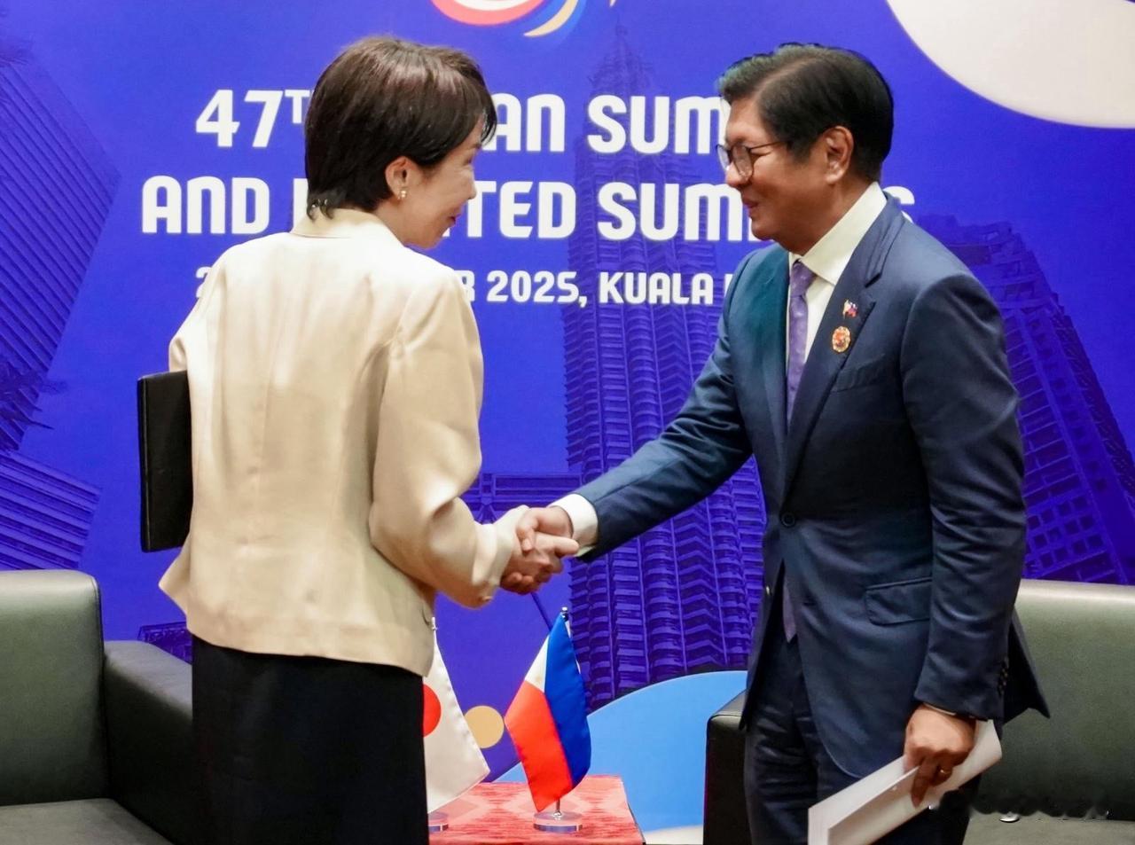 🌙日本首相高市早苗今天发文说：“我收到了菲律宾总统小马科斯发来的温馨祝贺，对此