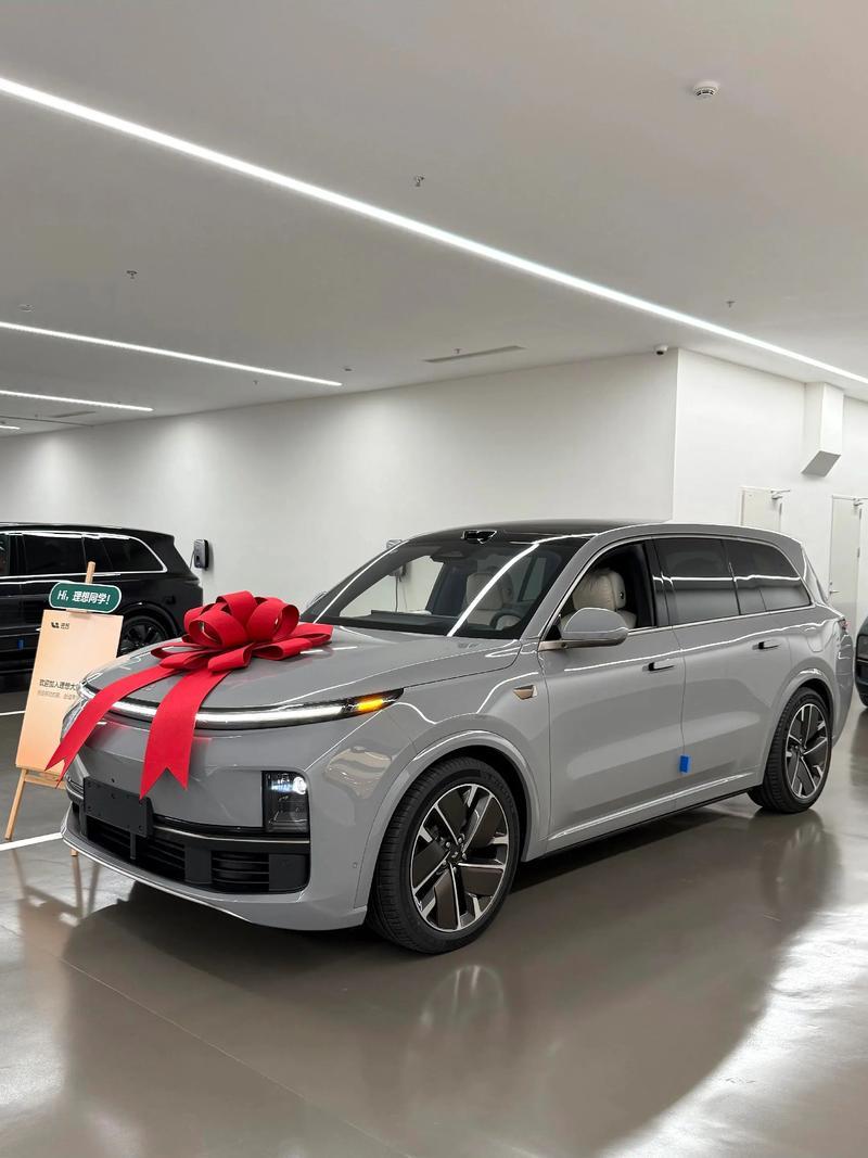 未来中国多家车企将超过特斯拉，凭啥？先说电池：特斯拉还在等4680量产，比亚