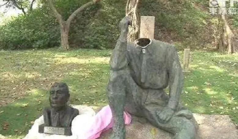 赖清德、黄伟哲向殖民者跪拜，真是丢人现眼！台农田水利署今天在台南乌山头水库举办