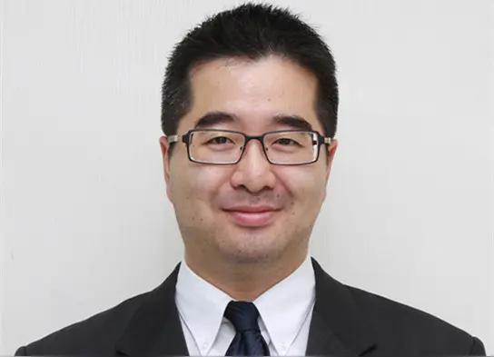 萧旭岑终于露出国民党的真面目了，萧旭岑昨天接受采访时，针对岛内有六成民意支持两岸
