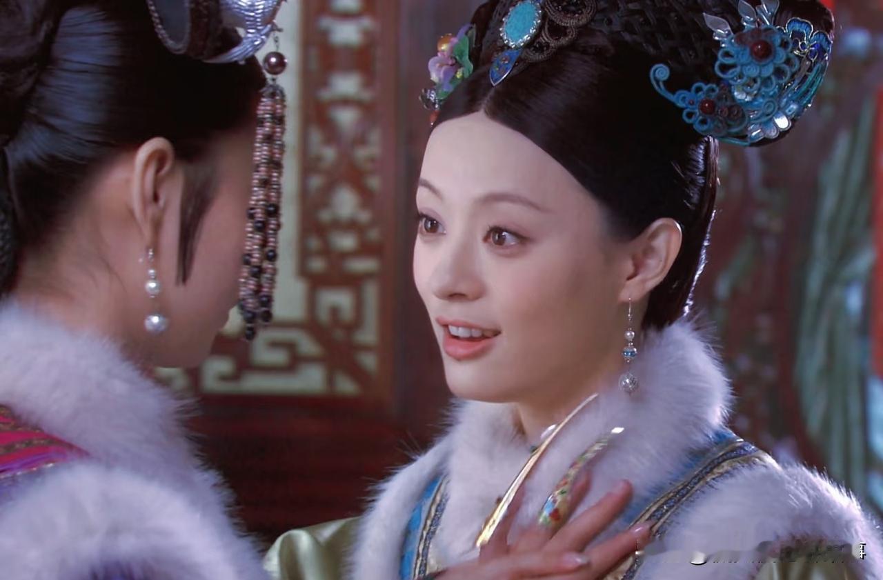 中甄嬛前期为啥不劝眉庄韬光养晦?真不是不仗义,是压根劝不动也不能劝!俩人从入宫的