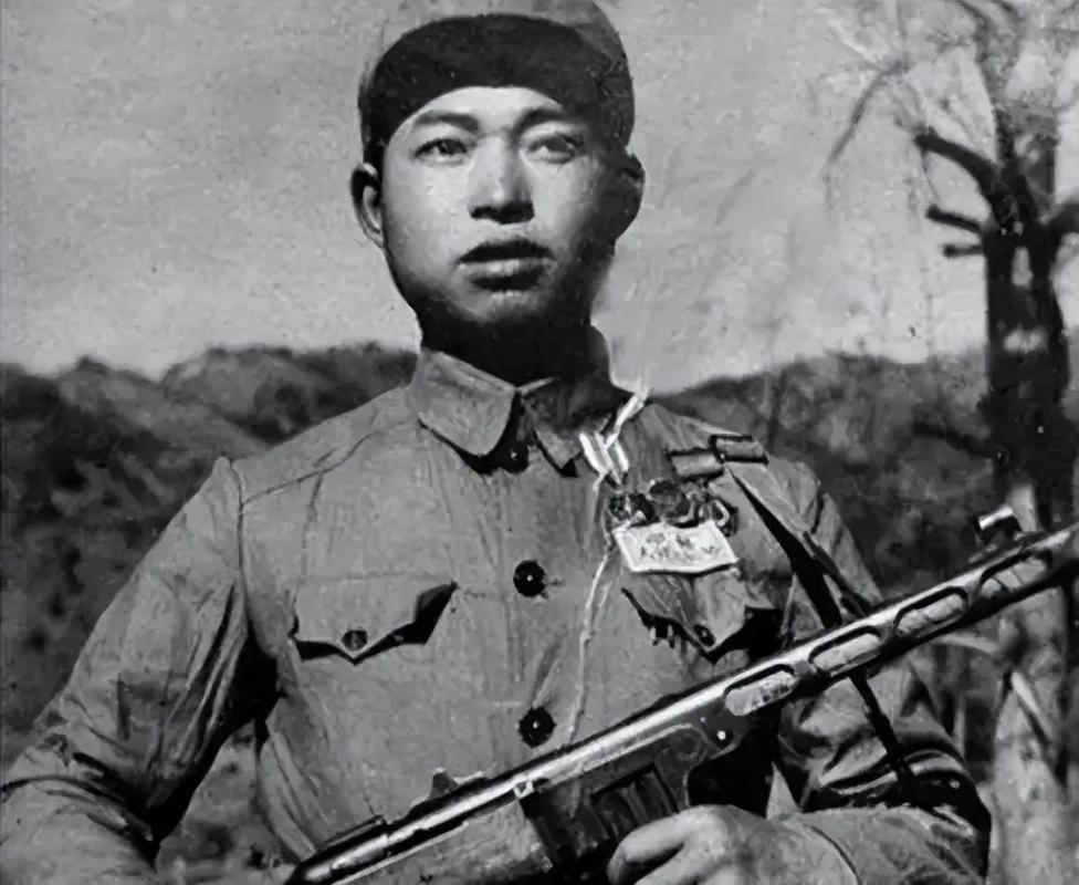 彭老总下死命令：严禁志愿军步兵射击飞机，一战士没忍住违纪射击，谁能料想居然立下大