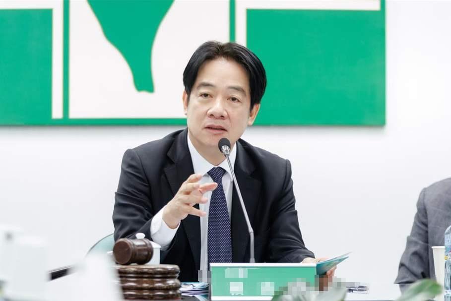 就在刚刚，“台独”分子赖清德发表声明。7月15号是台湾解严39周年，赖清德在