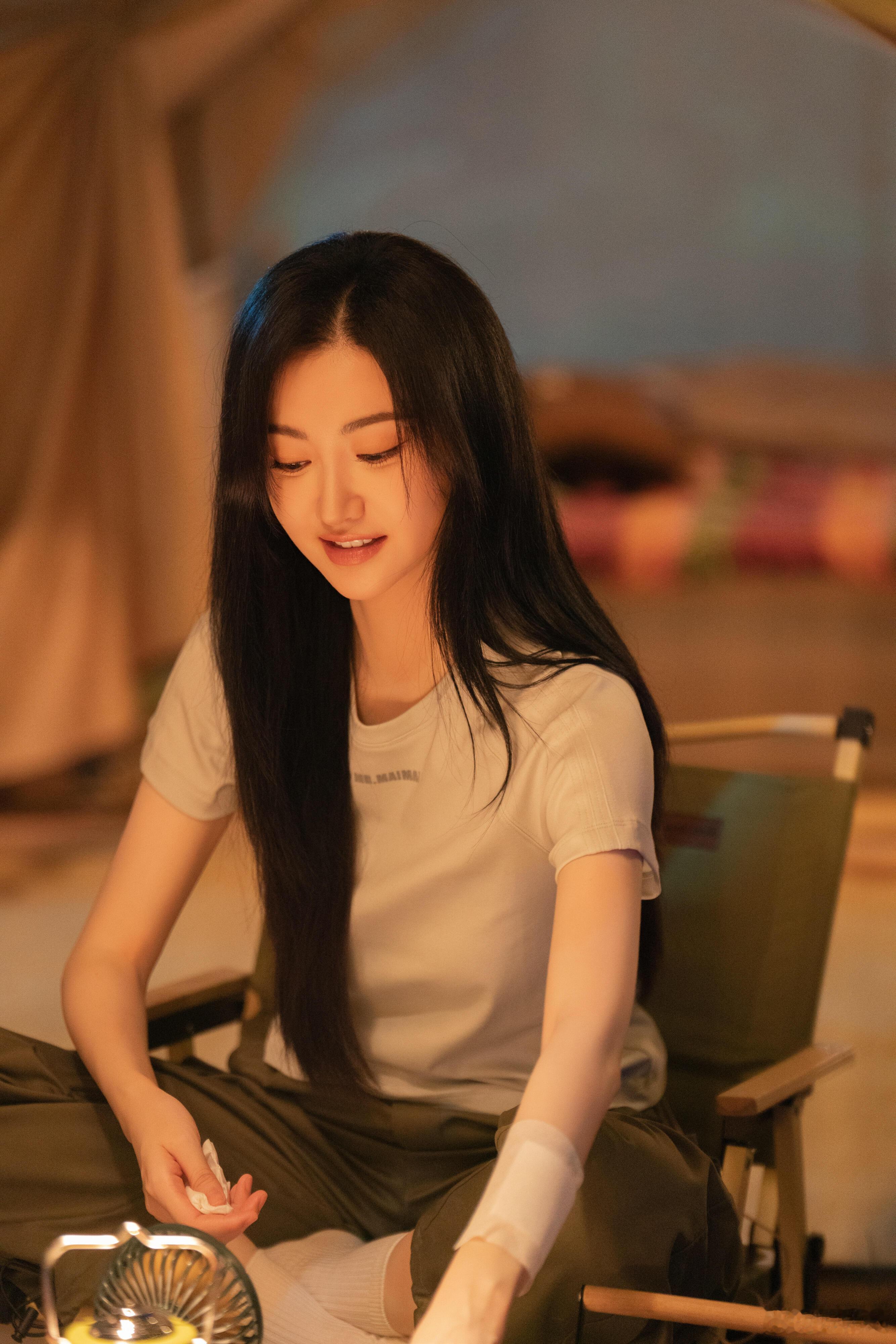 景甜龙骨焚箱花絮剧照​​​