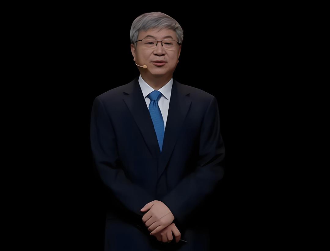 奇瑞汽车董事长尹同跃也是够低调的，公司上市了，身价百亿，还在开几万块钱的代步车，