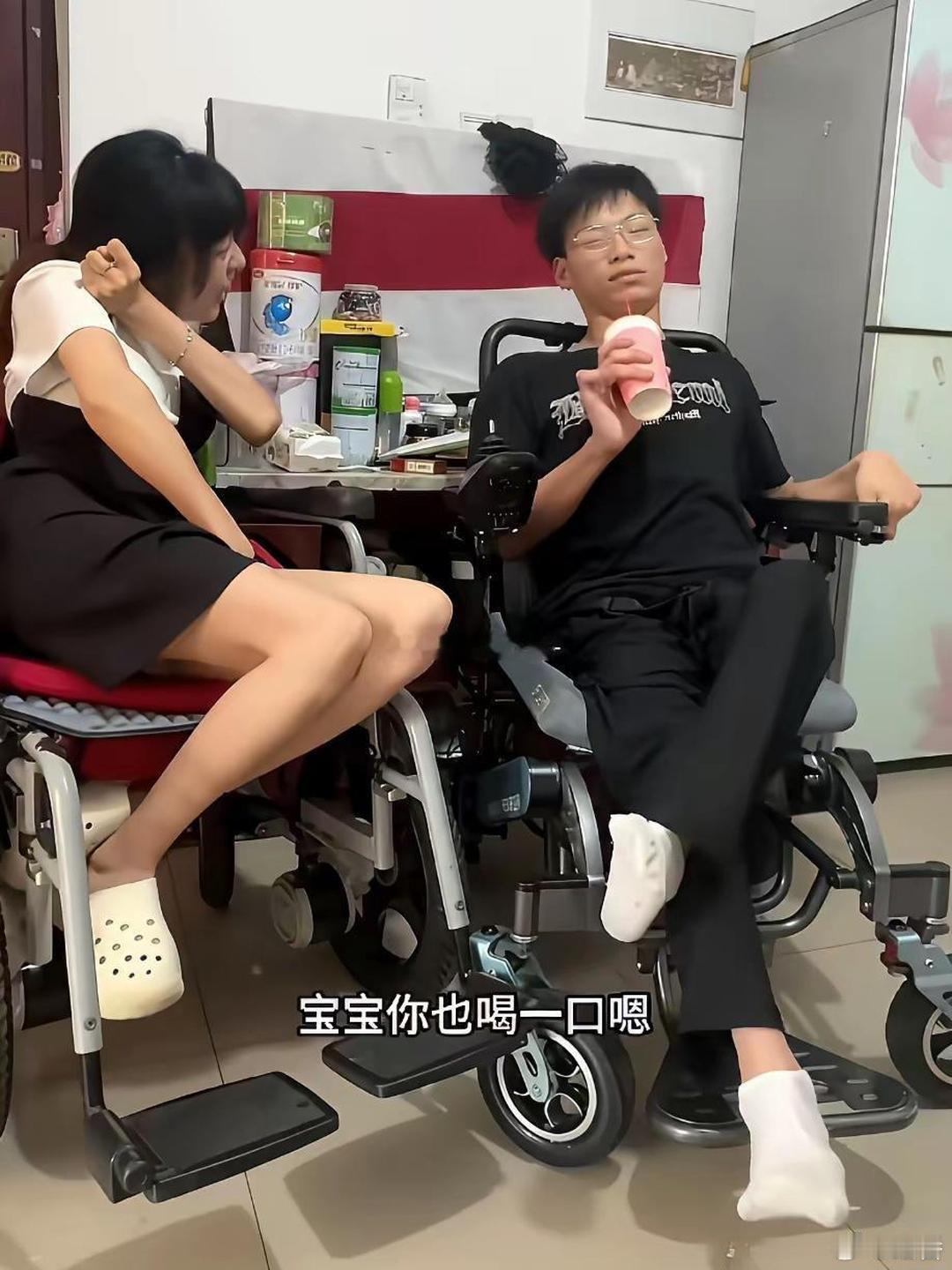 这还不叫中式恐怖吗？都这样还撑着结婚生子啊？