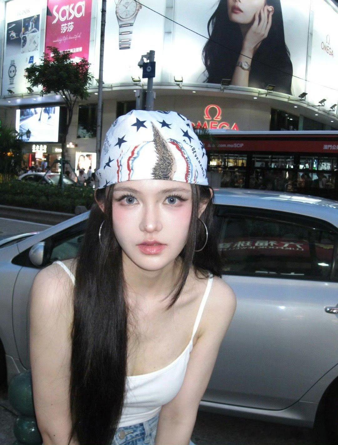 小杨哥老婆复出了小杨哥的老婆的美貌可以喂饭了啊,光靠脸吃饭都可以了,复出之后是继