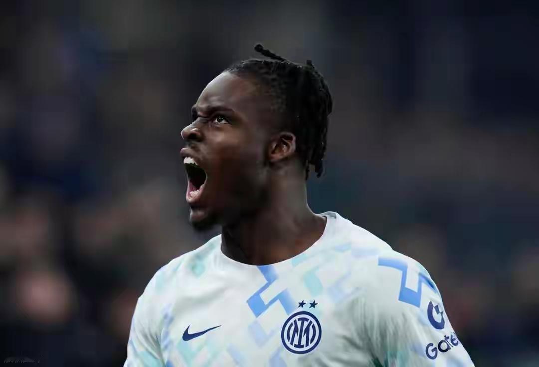 国米想拿意甲，必须得在每场比赛结束前有两个以上的净胜球，不然每赛季的关键比赛，裁