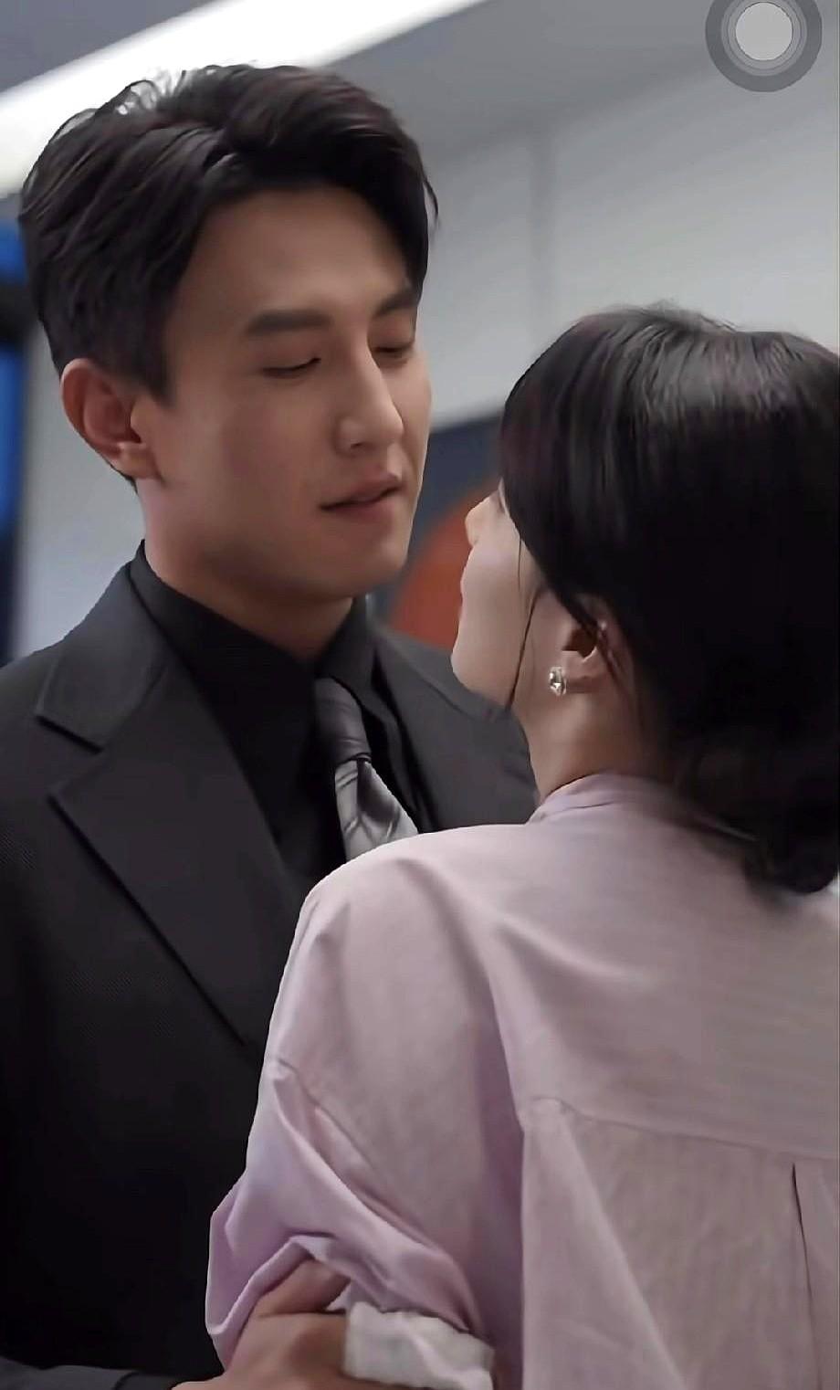 发现一个有意思的事，只要是刘萧旭演的剧，不管女主角是谁，演技好不好，这部剧都能爆