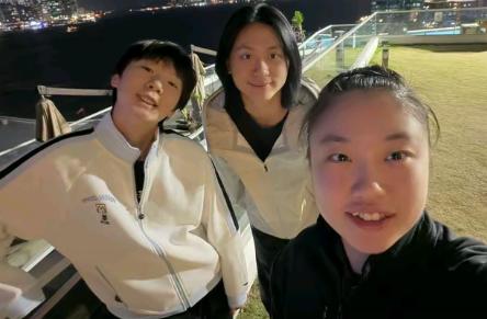 中国乒乓球国家队陪练速览男队陪练曾蓓勋：22岁(2004年)牛冠凯：24