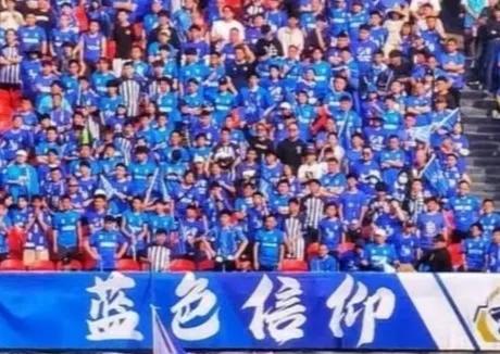 为什么有一部分老卓尔球迷不支持武汉三镇？因为武汉卓尔和武汉三镇完全是两个不同的