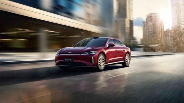 奇瑞: 我们起个大早, 赶上了大集。