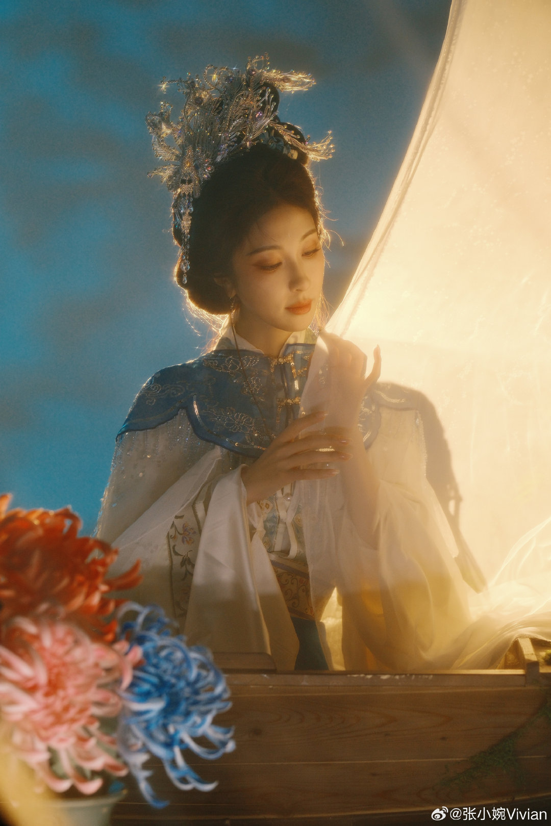 谁给张小婉递个古风美人本子张小婉像从诗画中走出来的从画里走出来一般，张小婉古风造