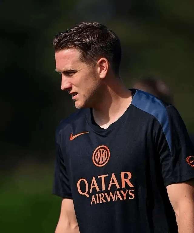 迷信老将，齐沃和小因扎吉在趟同样的一条河。阿坎吉和阿切尔比居然一个都没轮换，真敢