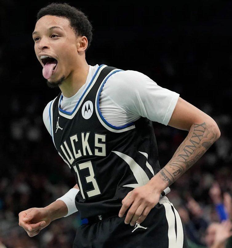 据MichaelScotto报道，灰熊队在潜在的贾·莫兰特交易中优先考虑从雄