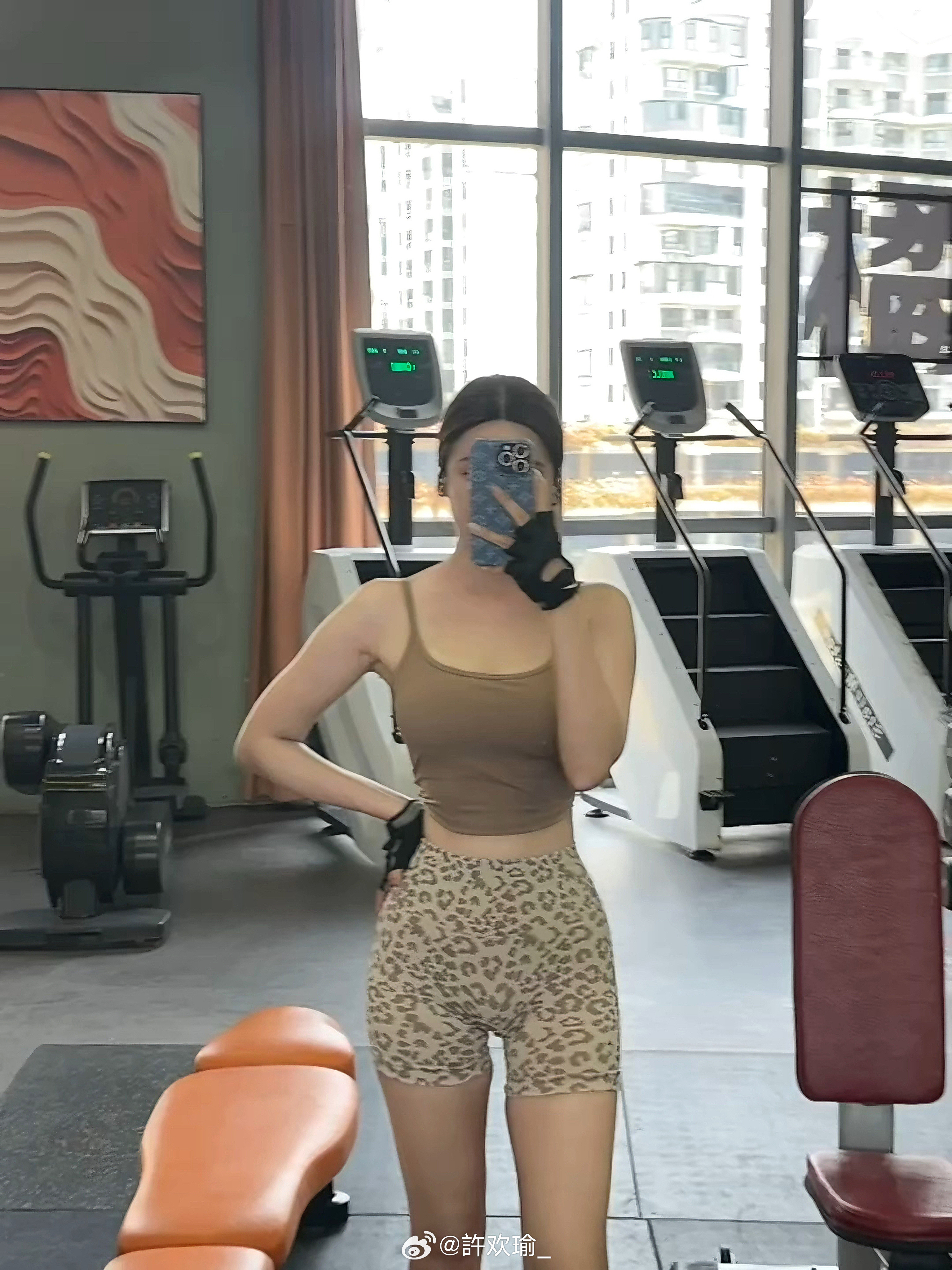 健身打卡健身女孩