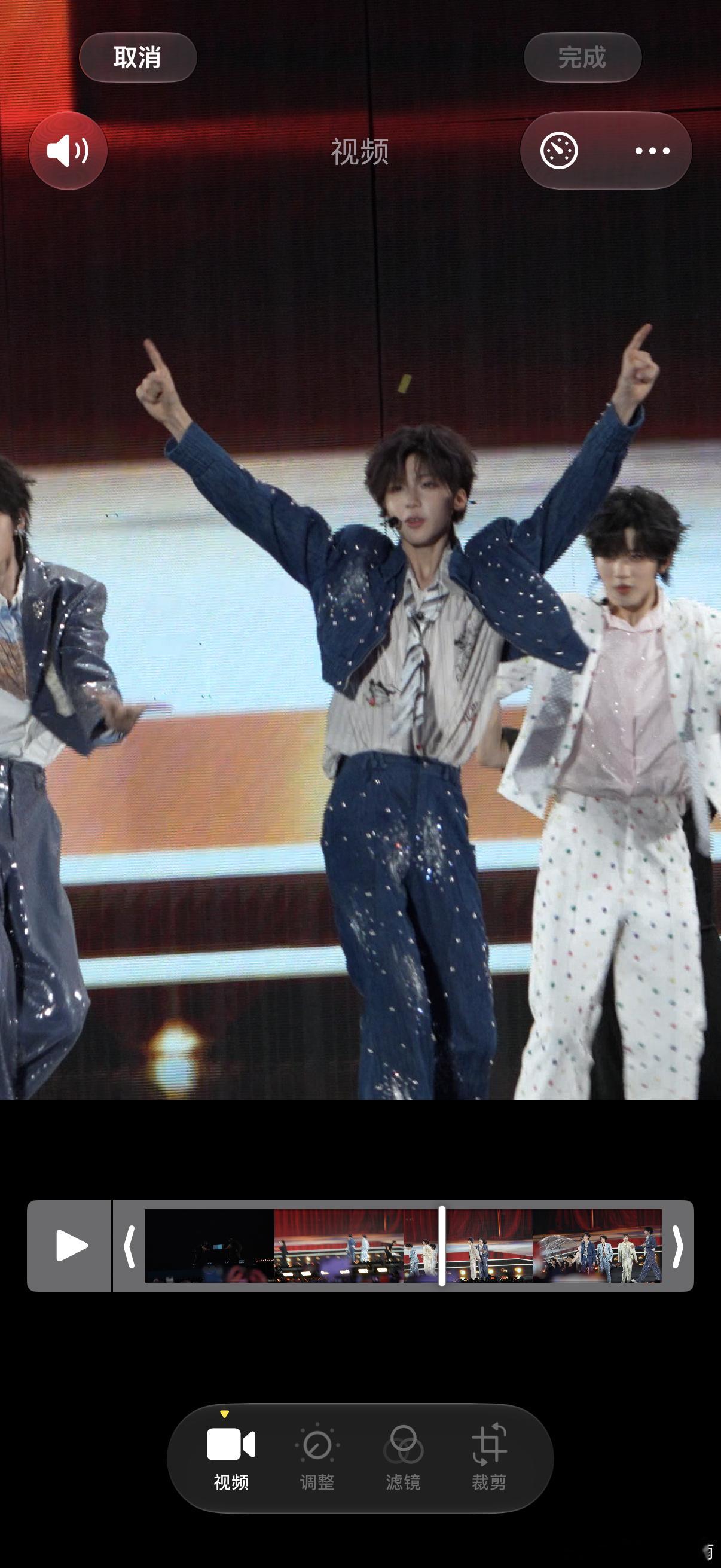 不知道为什么，要把最亮的两块设计在那个部位​​​