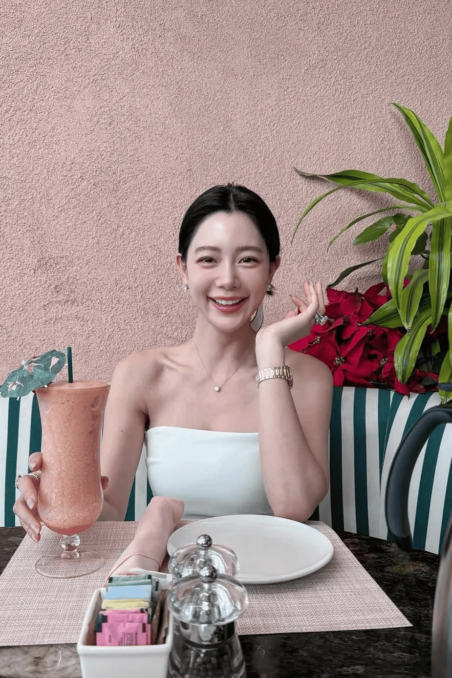 克拉拉为什么被称为“亚洲第一美女”，这组照片太美了！！