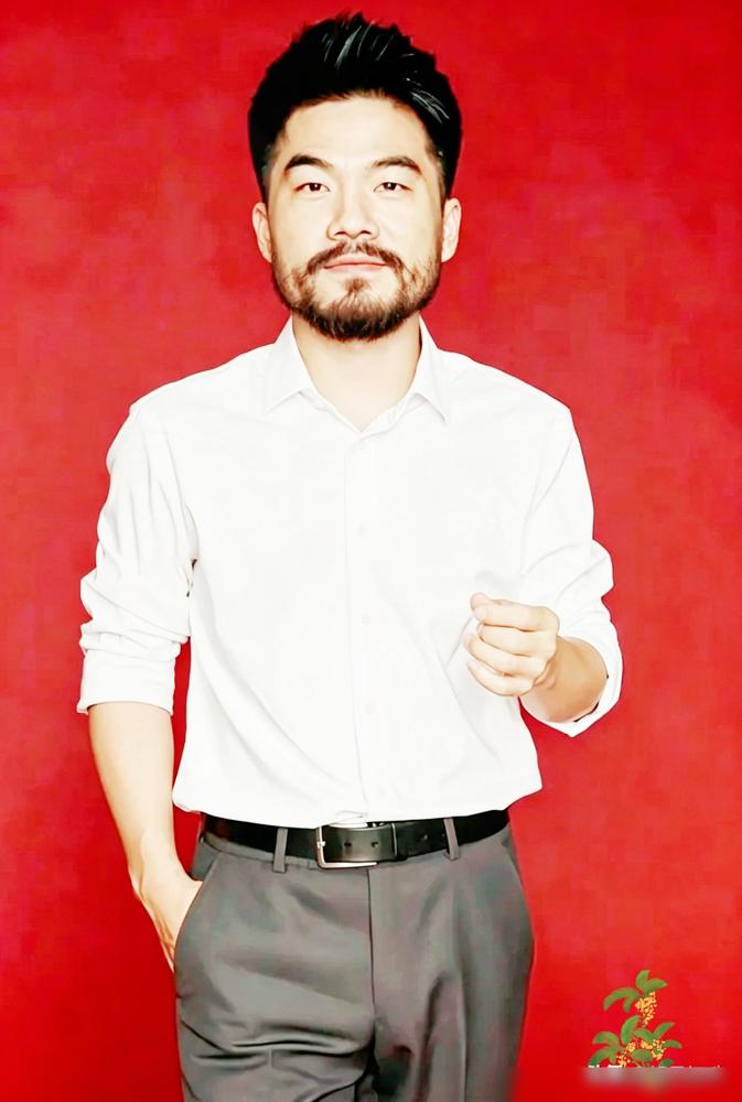 网传张嘉益筹备翻拍经典剧集《西安大追捕》，影视圈内近来议论不断，他为敲定悍匪魏振