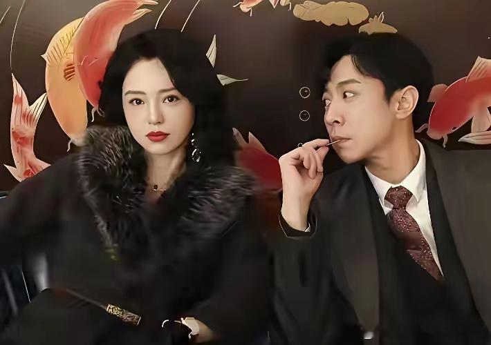 董璇现任丈夫张维伊，人不帅但看起来暖男一枚。小酒窝很优秀，他这继父当得应该是开心