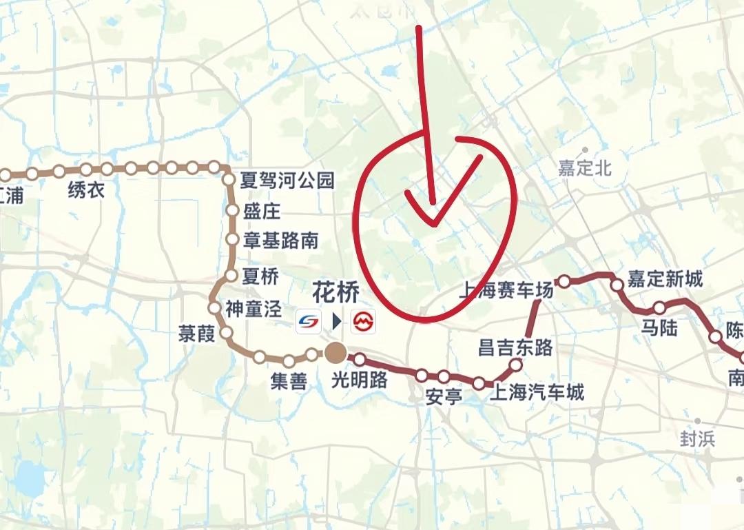住在中间这里的人，出行好不方便？[捂脸哭]上海地铁和苏州地铁交汇的地方，刚好避开