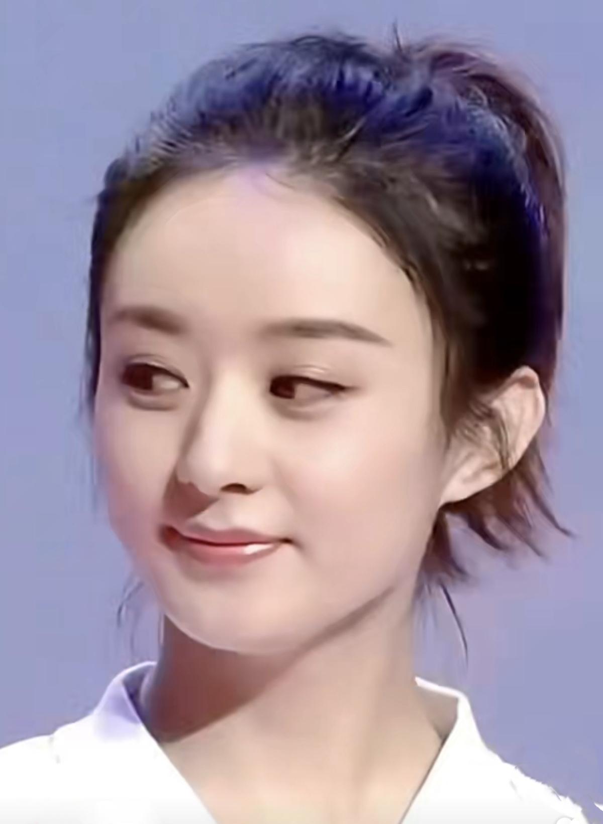 同样都是娃娃脸，赵丽颖李小萌杨蓉看上去谁最年轻？