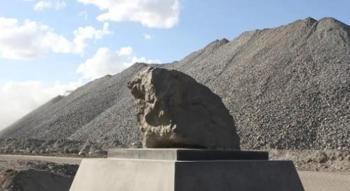 什么叫天佑中华？中国缺油、缺气、缺铜、缺铁，偏偏就是不缺能拿捏世界各国的稀土，还