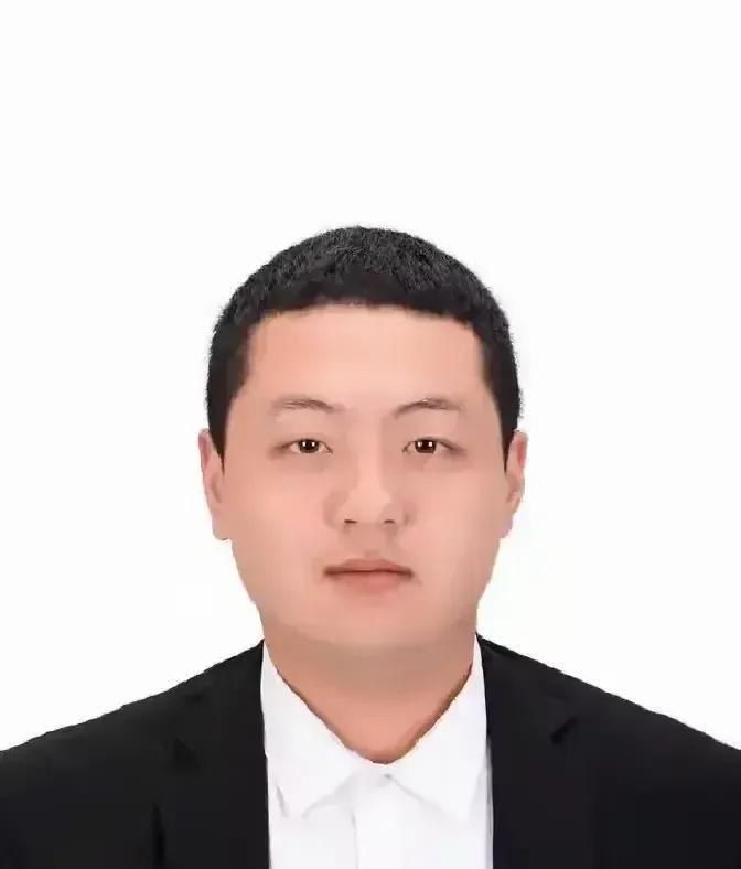 小刘总才是妥妥的大冤种——去年轰动全联盟的三方交易，辽宁男篮付出了郭艾伦，仅仅换