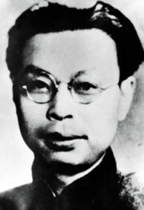 1949年，陈毅收到李克农绝密急电，电报下达死命令：不计任何代价，全力搜寻化名李