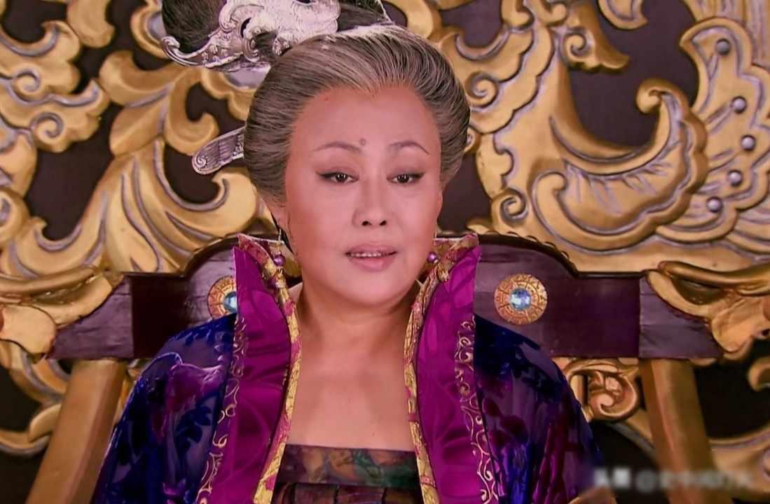 有一天，大臣张德上朝，武则天面带微笑地问道：“张德啊，听说你生了儿子，可喜可贺啊