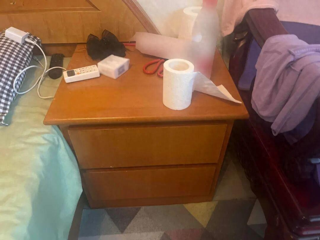 万万没想到！9月28日报道，宁波的李阿姨去女儿家住了几天，回自家后，当晚发现猫没回来，于是翻看监控，