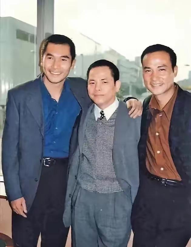 2012年，崩牙驹出狱后找到小弟洗米华说：“当初我借你三千万，如今我要十