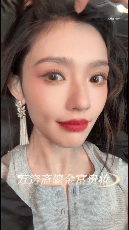 林允的美妆vlog真的好绝，感觉美好妆容都好适合他，不管是兔系妆容还是贵气少女妆