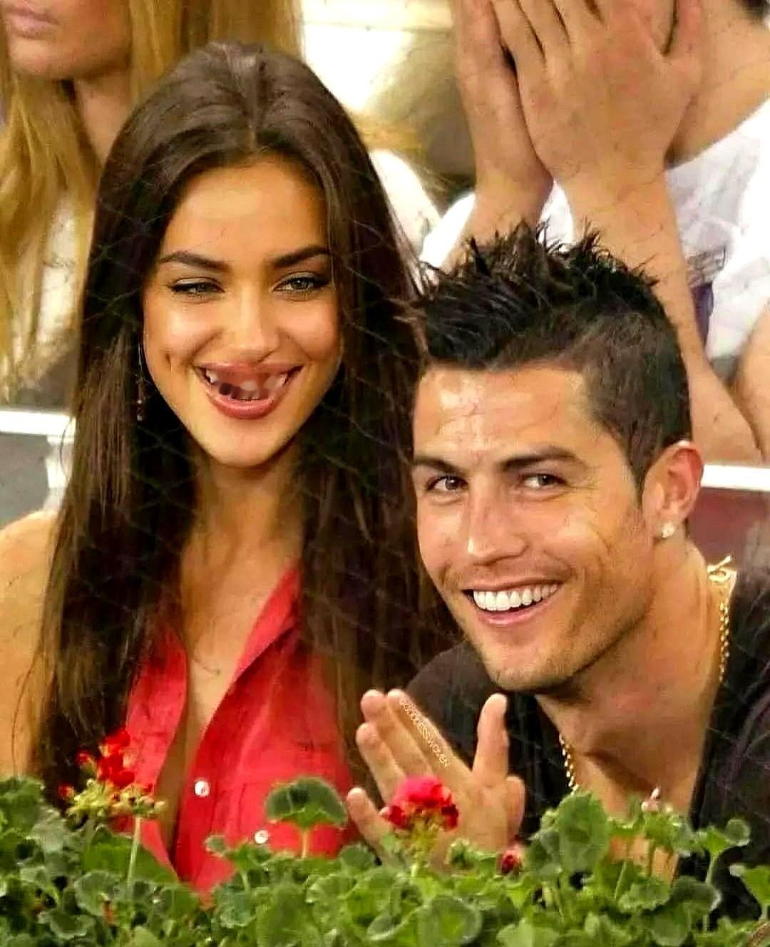 很多人都搞错了，伊莲娜根本没高攀。人家自己就是王。俄罗斯顶级超模，5次登上《V