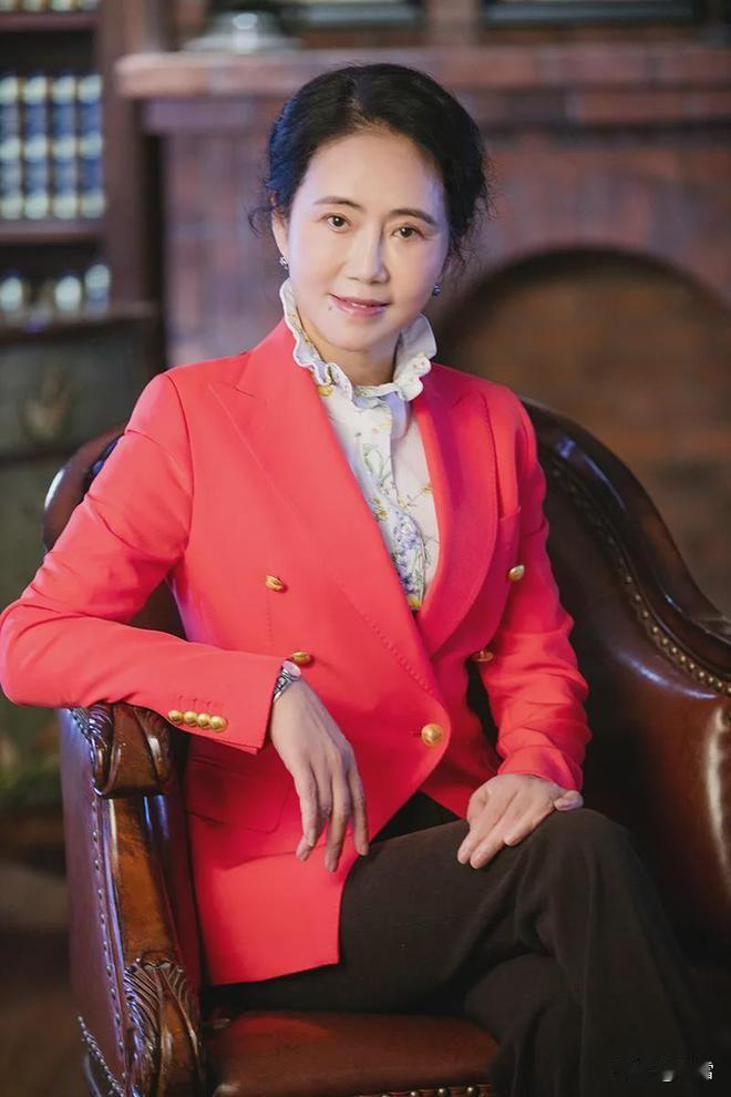 建议：国家出台法规，限制企业劳务派遣员工占比不能超过企业总员工人数的50%。网
