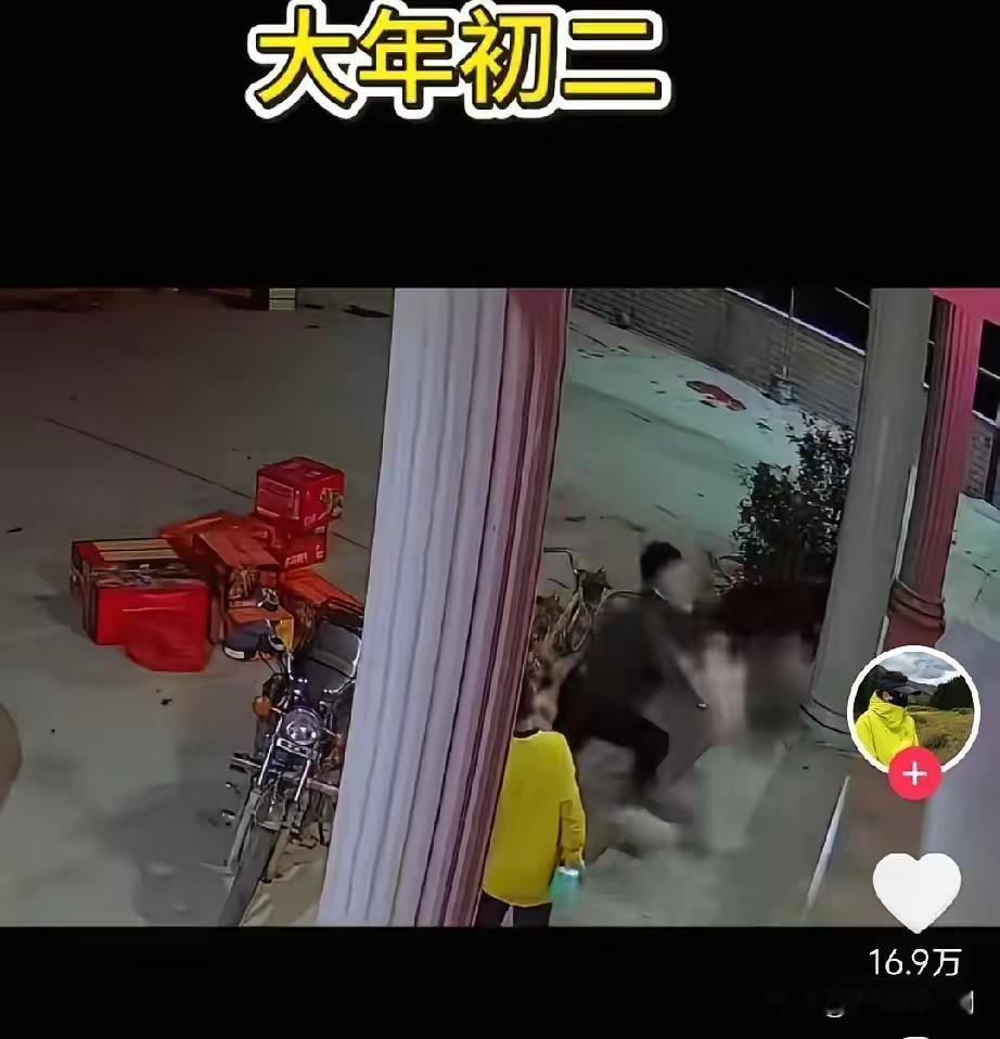 冥冥之中自有天意！大年初二，梅州市一父亲聚餐时，突然不想喝酒出去透气。猛然间一抬