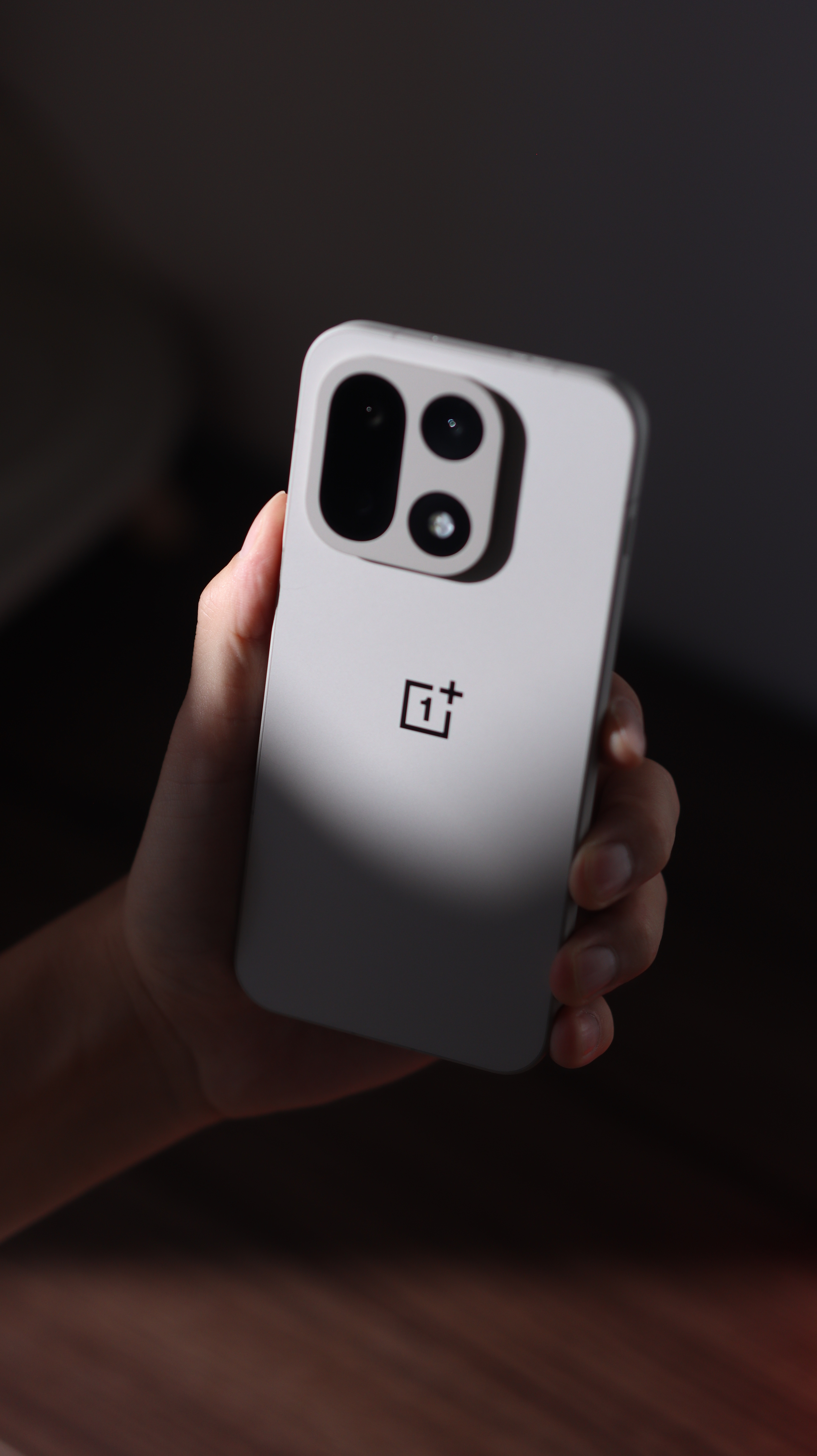 一加15体验报告Part1初体验1.关于设计：从一加13T延续而来