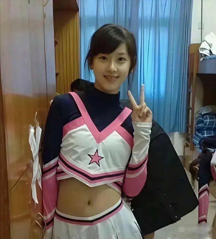 章泽天年轻时，怪不得刘强东会喜欢她