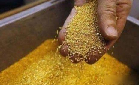 尿是黄色的！金子也是黄色的！1669年，德国一男子为了提炼黄金，竟然煮了5000