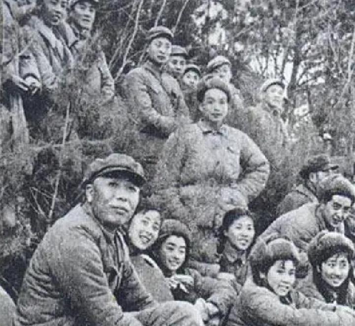 1948年9月，华野作战会议开到一半，出现了令人窒息的瞬间，时任第十纵队司令员宋